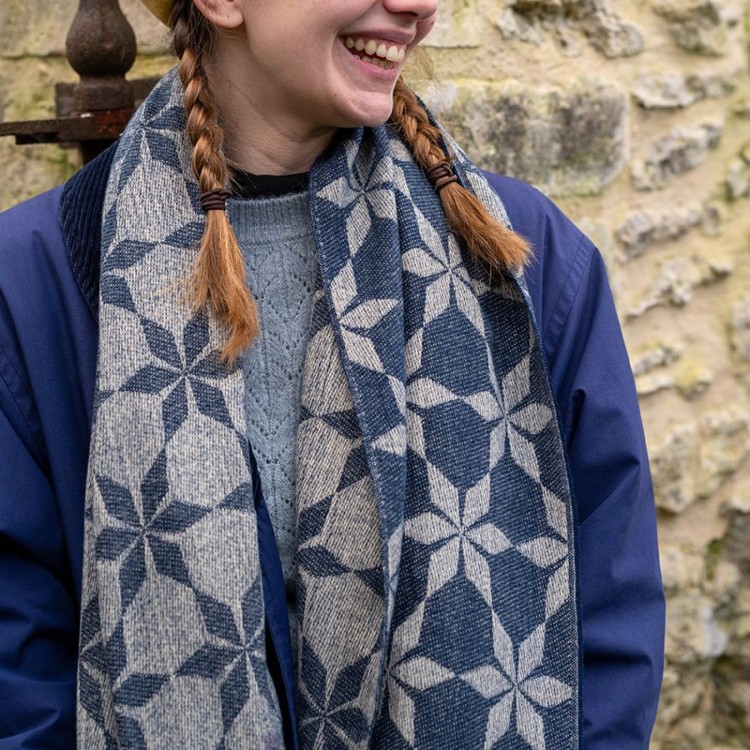 Blue mix starflower weave reversible scarf
