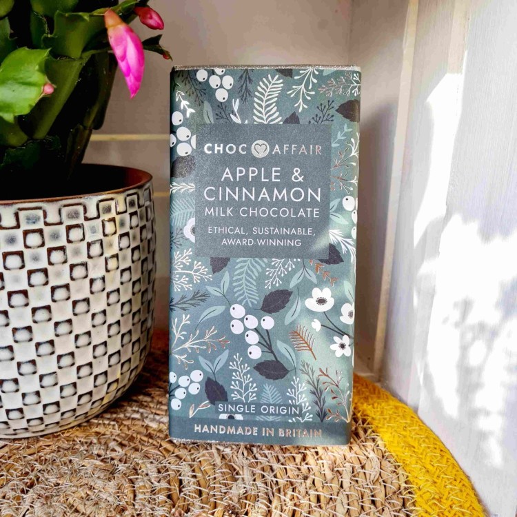 Milk Chocolate bar - Apple & Cinnamon