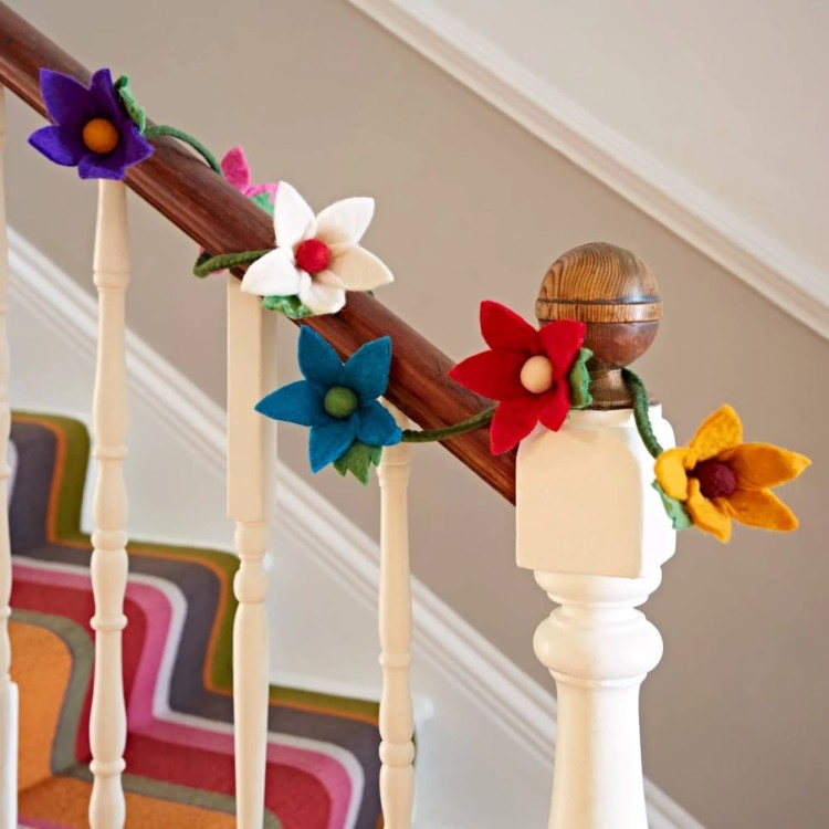Multicoloured Felt Flower Wired Garland