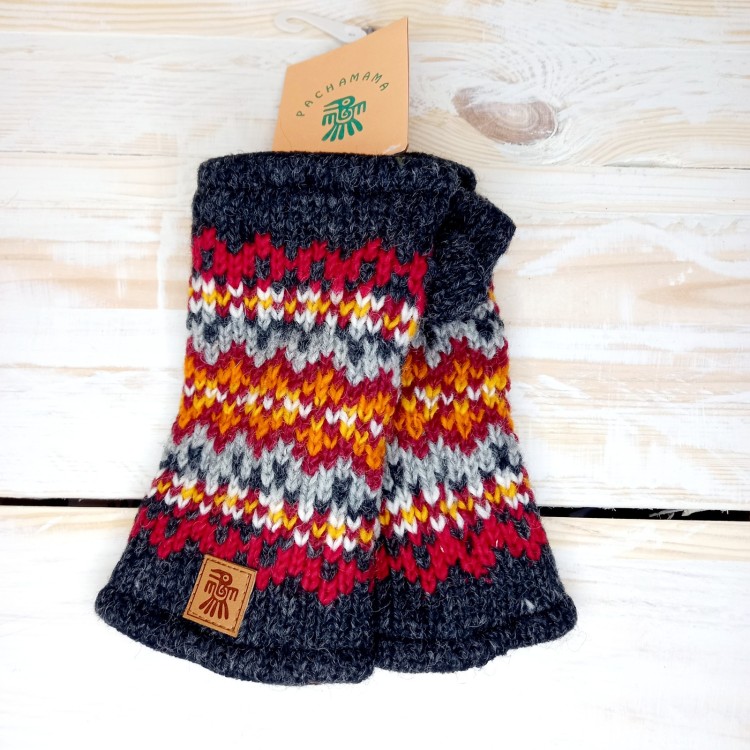 Pachamama Shetland Handwarmer - Charcoal