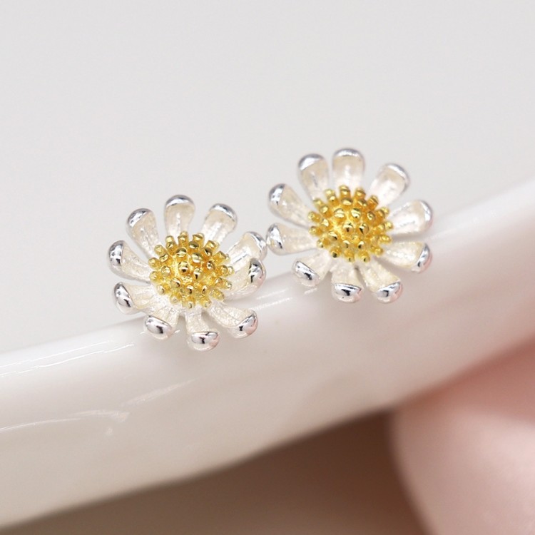 Sterling silver and yellow gold daisy earrings
